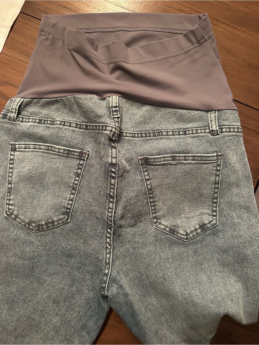 High-Waist Maternity Jeans with Stretch Panel - Dusty Lavender & Washed Gray